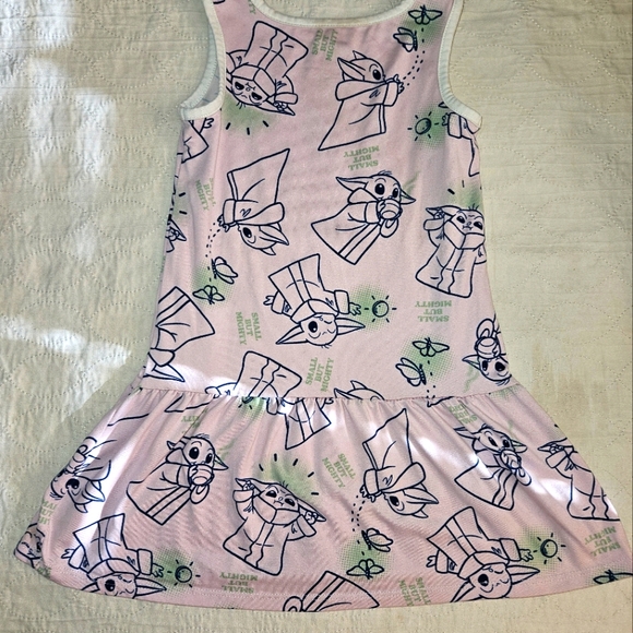 Baby Yoda And The Cow Puppet - Picture 11 of 12